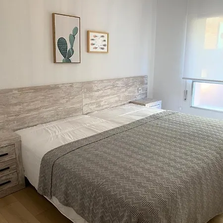 Acogedor Y Espacioso Apartamento En * Alicante
