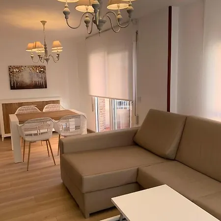 Acogedor Y Espacioso Apartamento En * Alicante